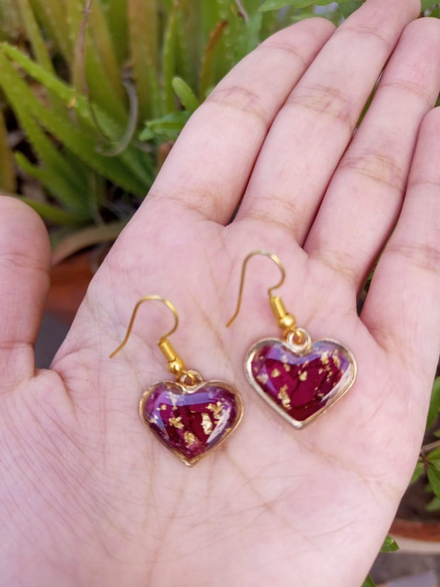 RESIN PRESERVED FRESH CRUSH PETAL HEART EARRINGS