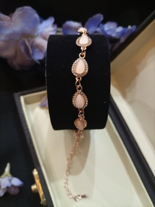 Leave Style Bracelet