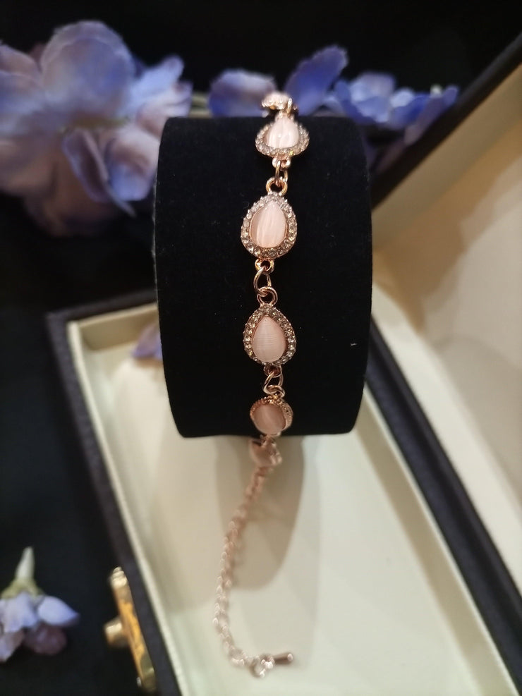 Leave Style Bracelet