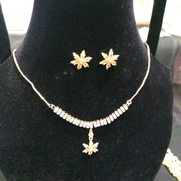 Necklace 1 Carrat Gold Set